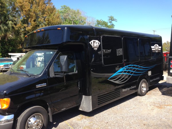 20 Passenger Limo Bus